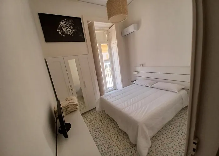 A casa di Nonna Ida, nel cuore pulsante di Napoli