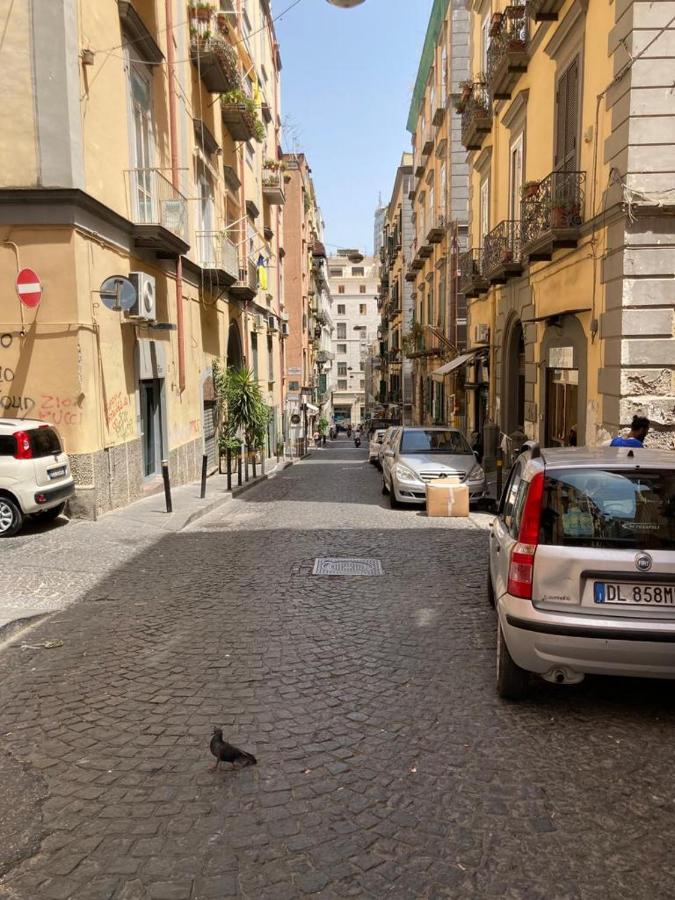 A Casa Di Nonna Ida, Nel Cuore Pulsante Di Napoli