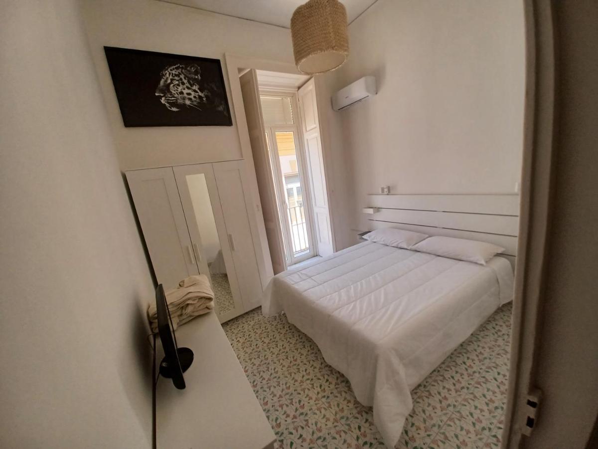 A Casa Di Nonna Ida, Nel Cuore Pulsante Di Appartement Naples